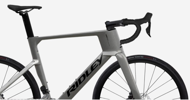 Ridley Noah 3.0 配色：Empress Grey Metallic・Black Logo 亮面